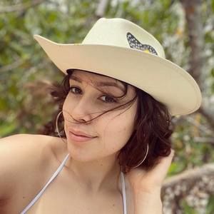 Meet your Posher, Monse